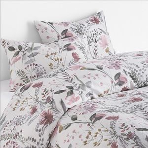 100% Linen Duvet Cover - Queen - brand new